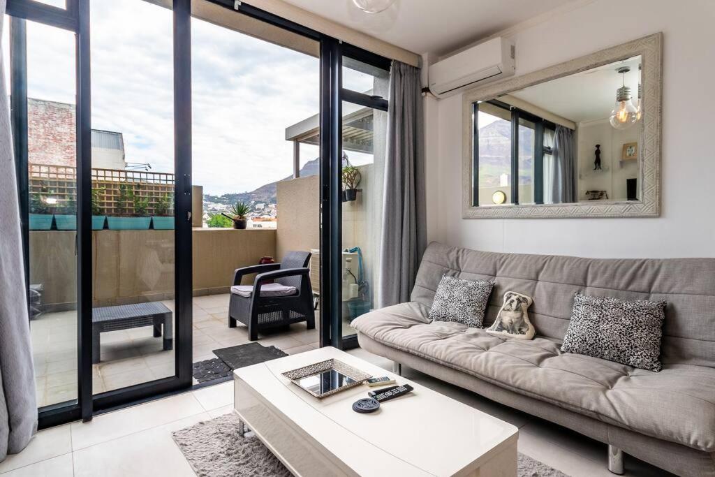 Four Seasons 818- Spacious Cbd Studio - Onsite Parking, Gym & Rooftop Pool Apartment Cape Town Ngoại thất bức ảnh
