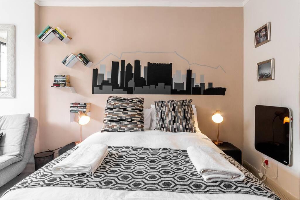 Four Seasons 818- Spacious Cbd Studio - Onsite Parking, Gym & Rooftop Pool Apartment Cape Town Ngoại thất bức ảnh